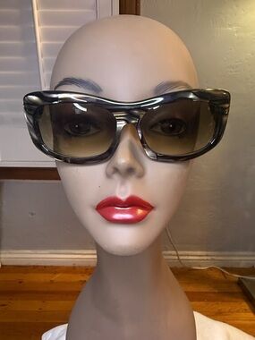 Gucci Grey Tortoiseshell Oversized Women's Sunglasses